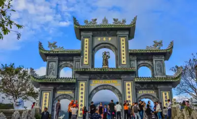 ทัวร์เวียดนาม เมืองดานัง, ฮอยอัน ทัวร์เวียดนาม ดานัง ฮอยอัน เจ้าแม่กวนอิมวัดหลินอึ๋ง บานาฮิลล์ สะพานมือ หมู่บ้านกั๊มทาน เมืองโบราณฮอยอัน 3 วัน 2 คืน - TWP-BT-DAD092_VZ